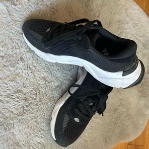 Sorel sneaker-great condition only worn a few times!